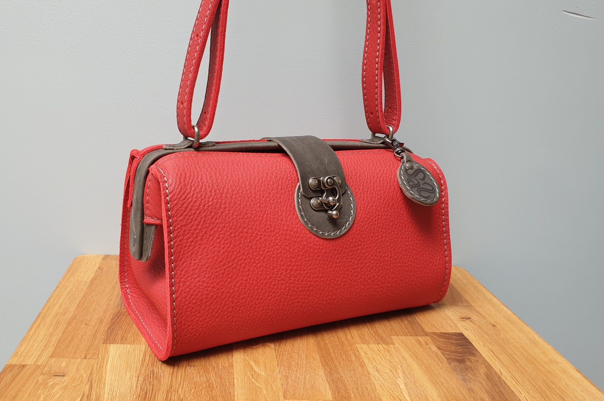 Handgemaakte leren tassen - uniek en origineel | tasSaS.nl