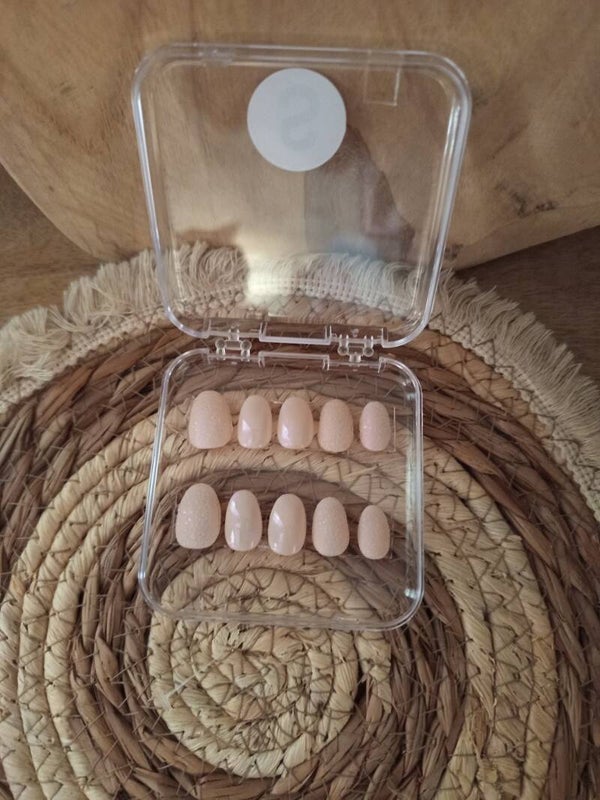 Press on nails CLARA