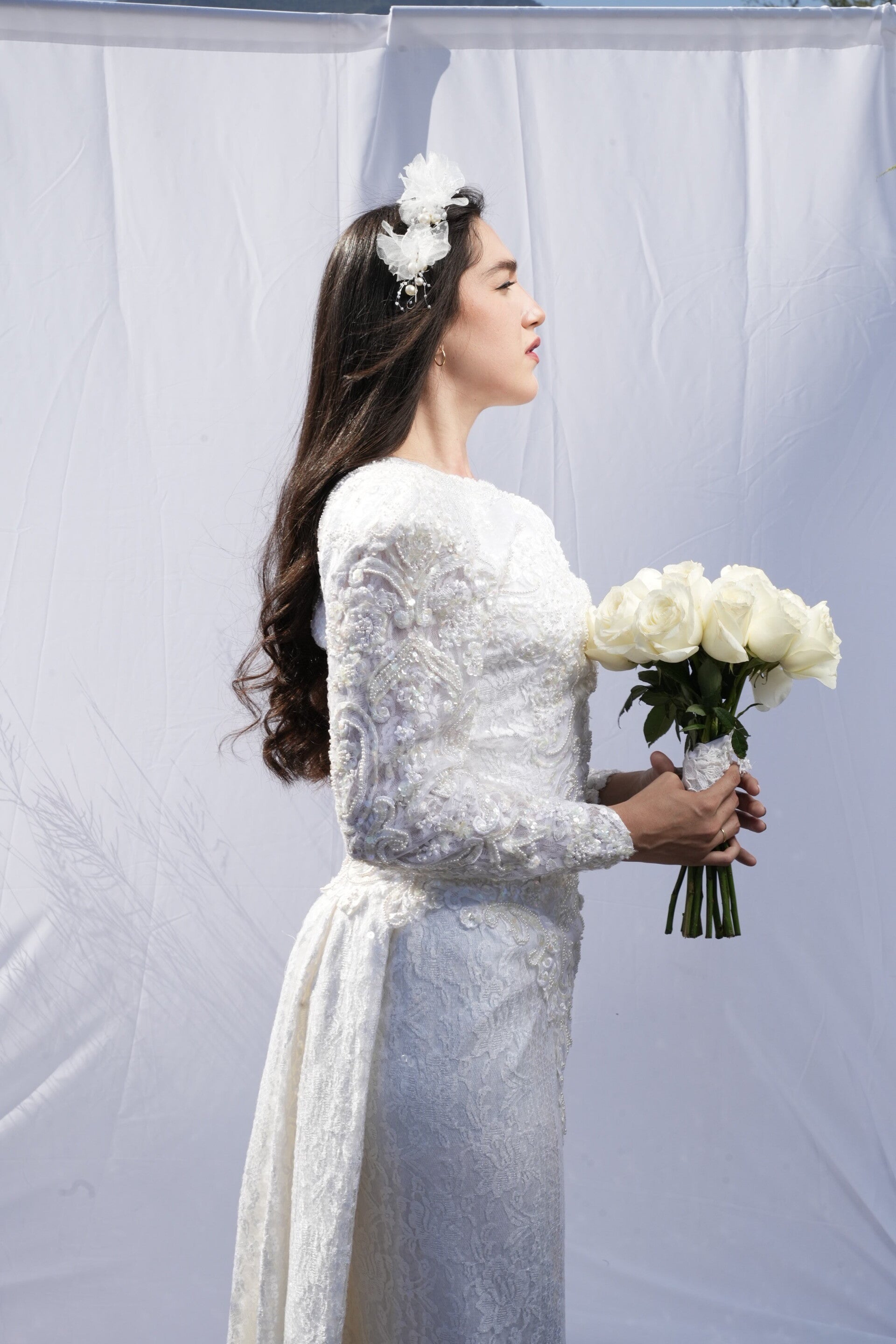 Séraphine tocado flores de tul y pedrería