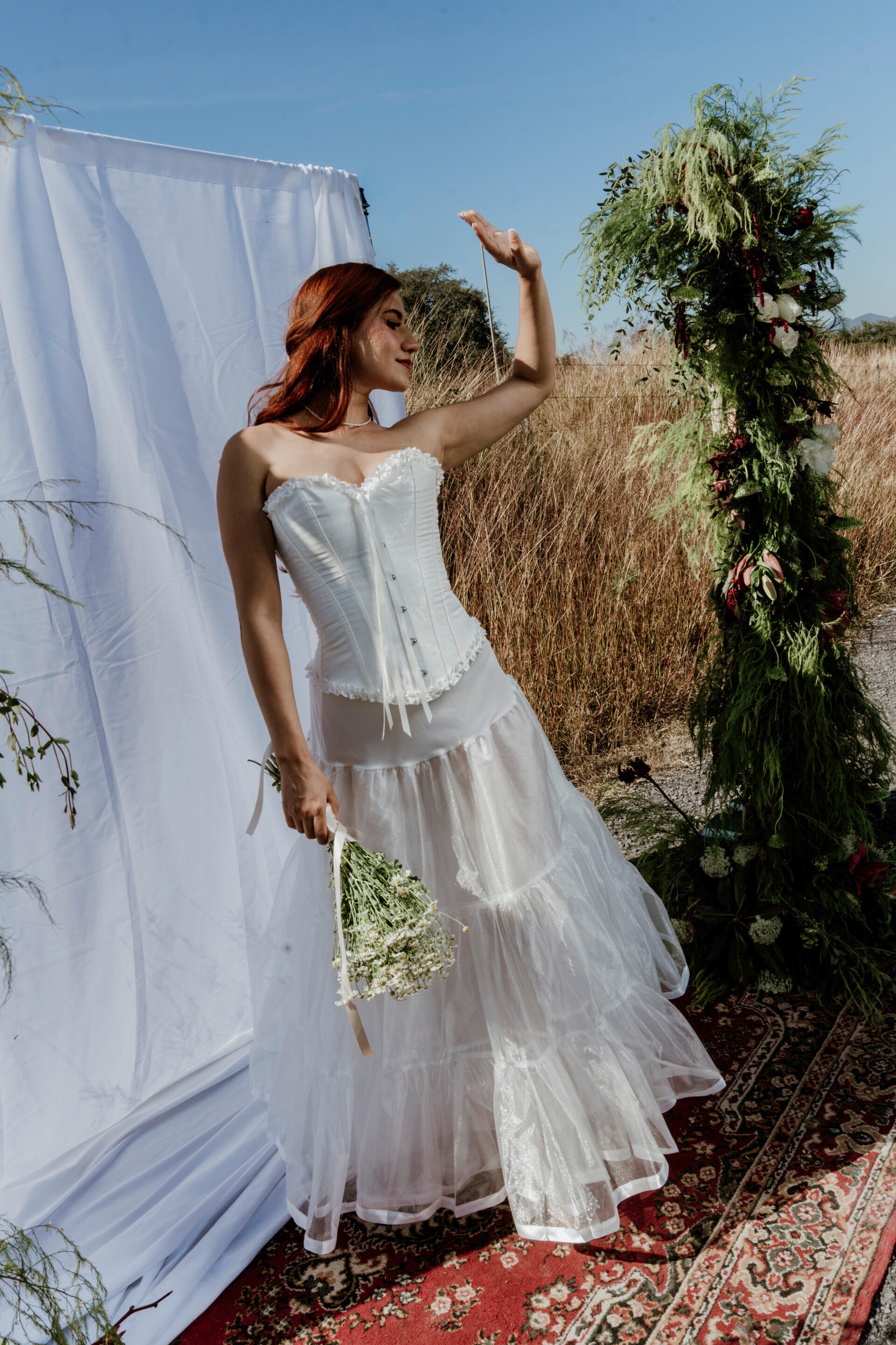 Madeleine conjunto corsét y faldón