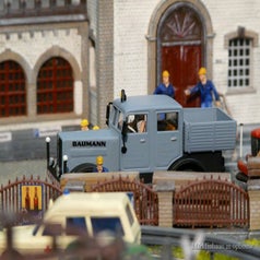 truckfaun2.jpg