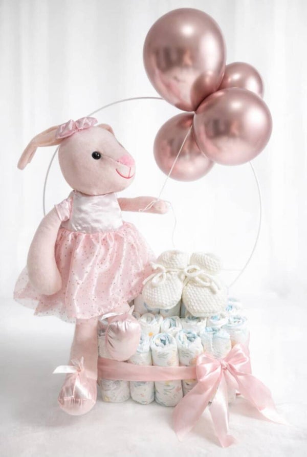 Großer Hase mit Luftballons und Windeln