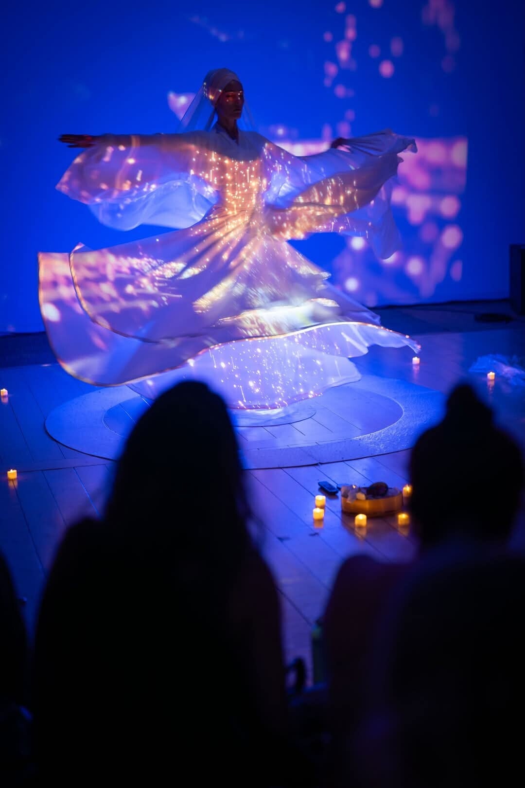 Eä Alba danse derviche lumineuse