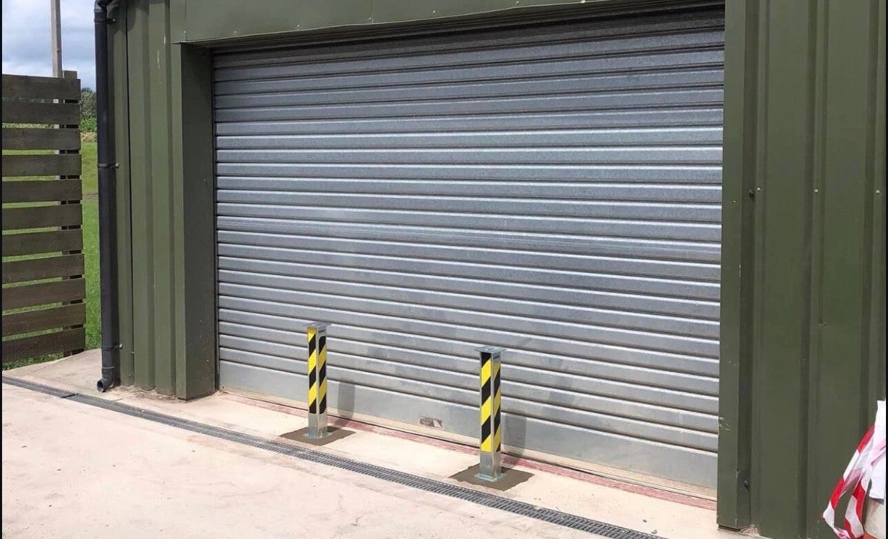 Driveway security bollards 