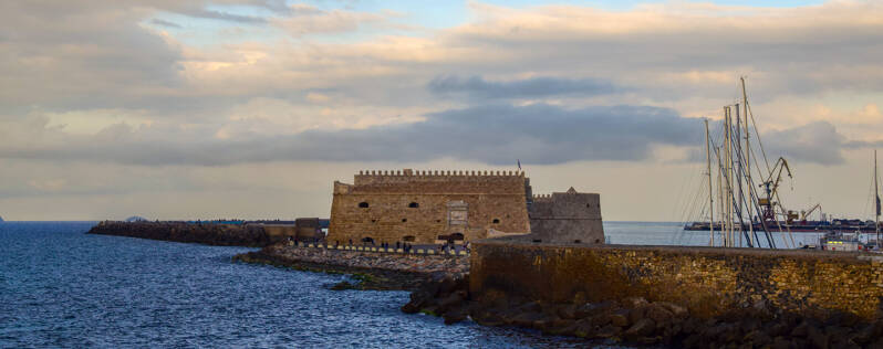 La Fortezza Veneziana di Heraklion al tramonto