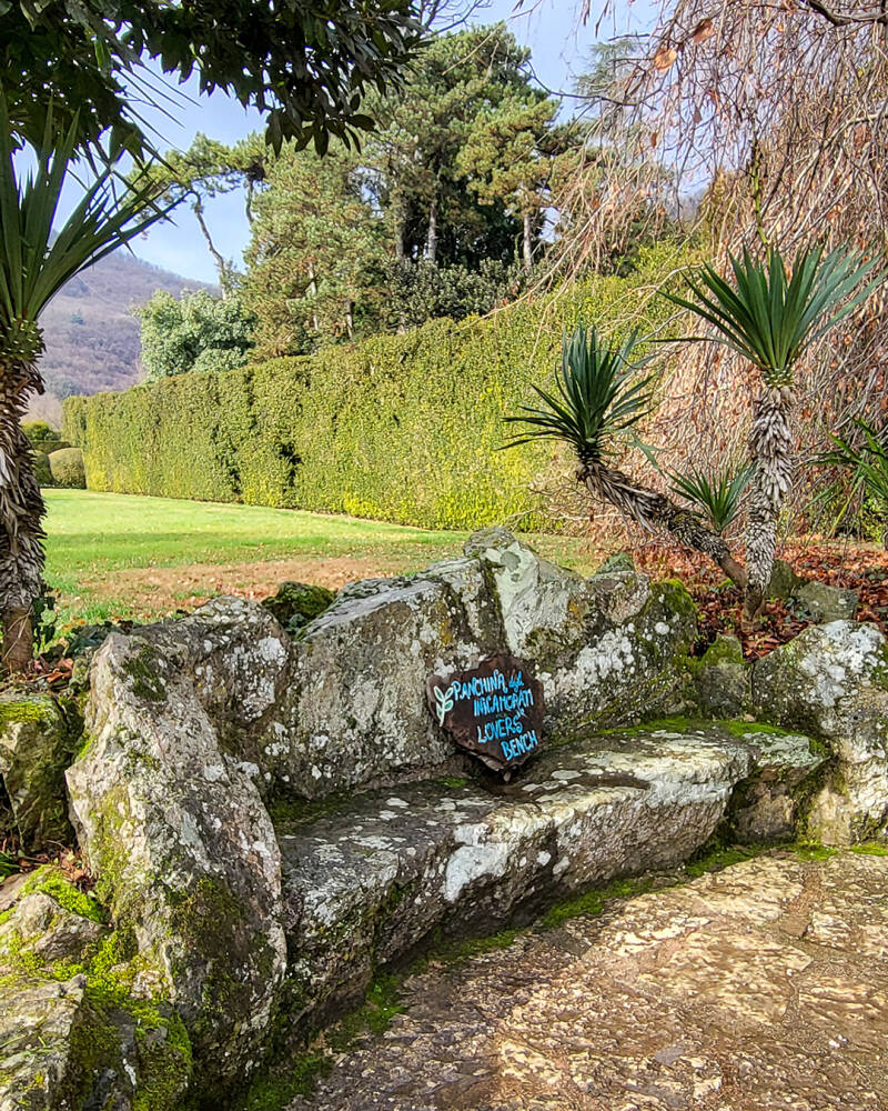 La panchina degli innamorati nel giardino di Valsanzibio