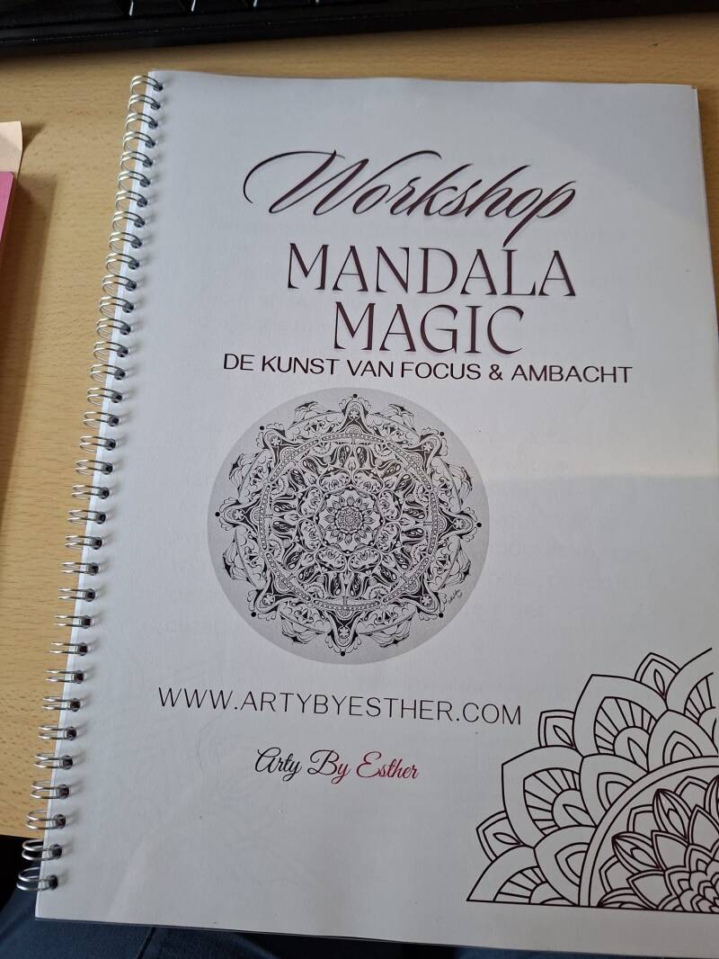 Front cover workbook Workshop Mandala Magic | Arty By Esther