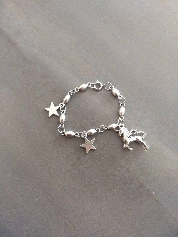 Bedelarmbandje voor kind met Eenhoorn en sterren