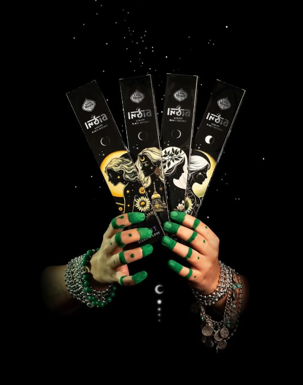Incienso India Black: Magia y Misterio desde la India