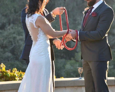 Ritual del Humo Sagrado para Bodas y Uniones (Handfasting)