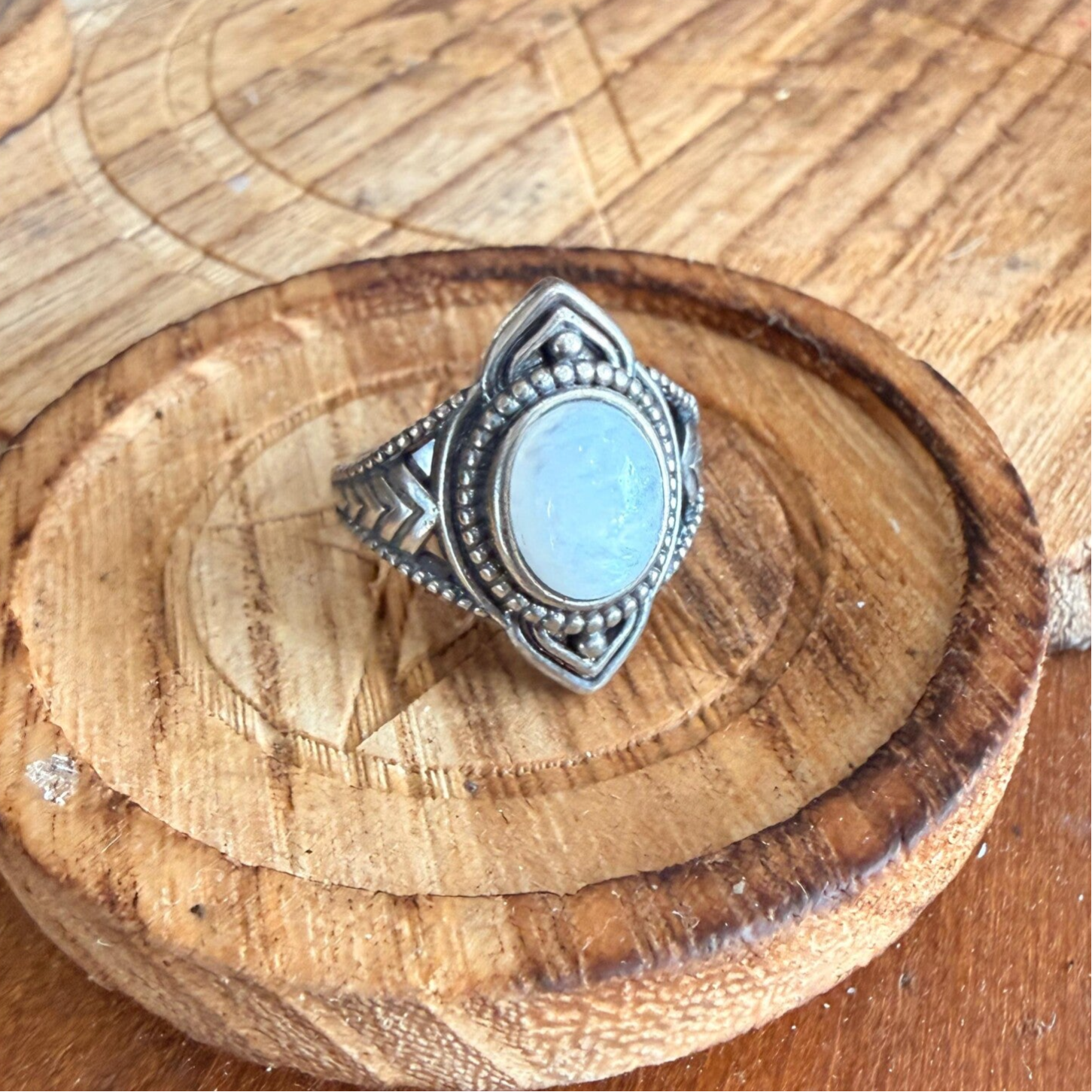 Anillo de Acero · Piedra Luna