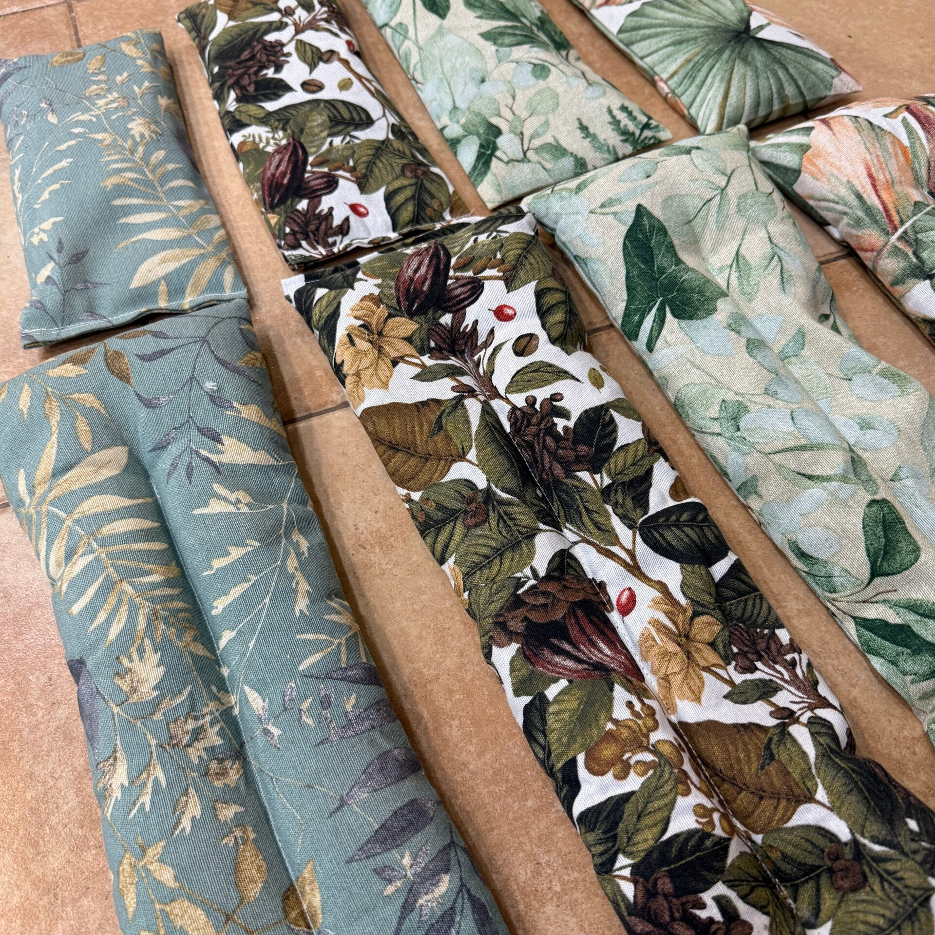 Cojín Terapéutico de Lavanda y Trigo: Alivio para Cervicales, Lumbares y Dolores Menstruales