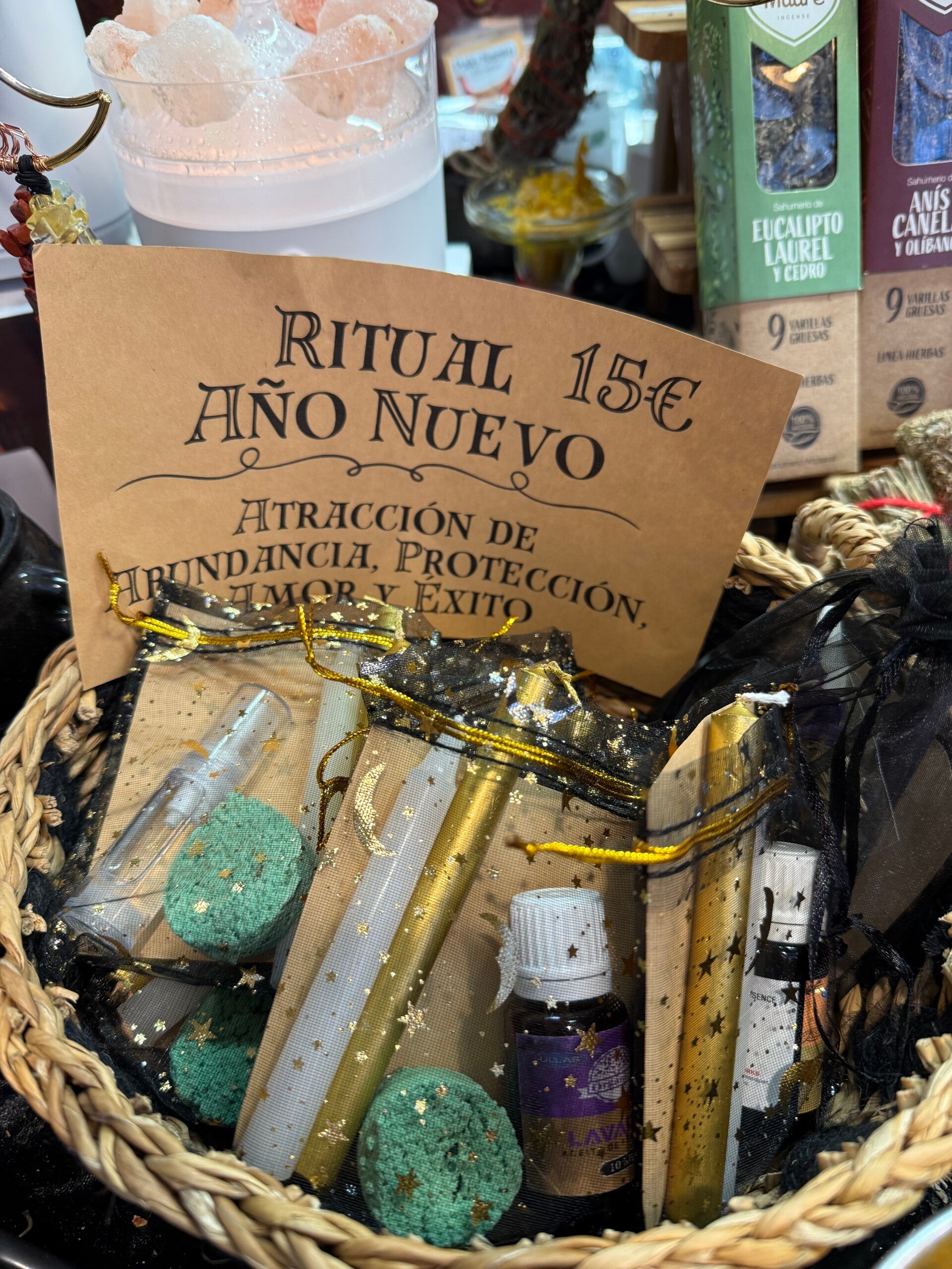 Ritual de Año Nuevo para Abundancia, Protección, Amor y Éxito