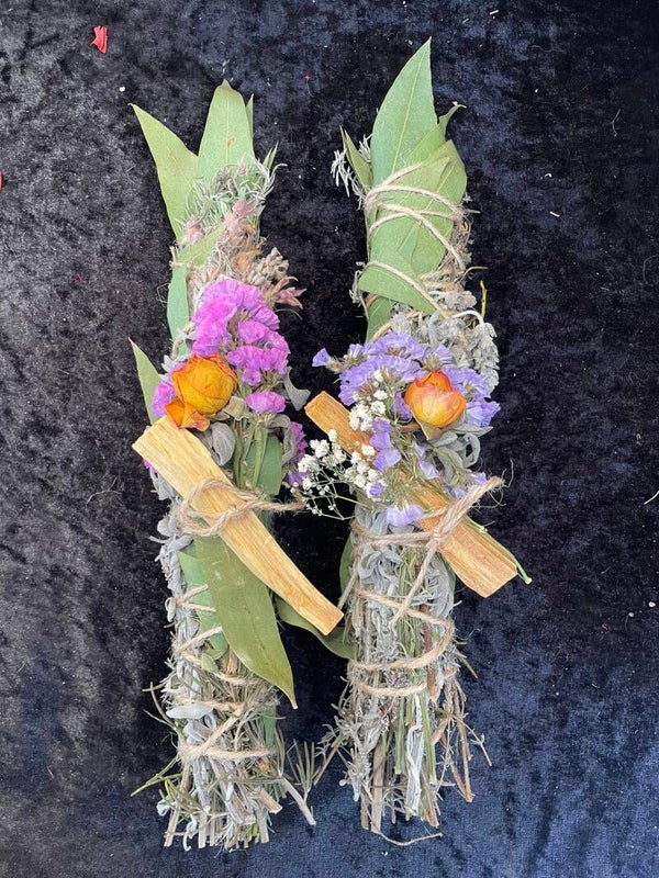 Atado del Montseny - Salvia Blanca, Romero y Eucalipto con Palo Santo
