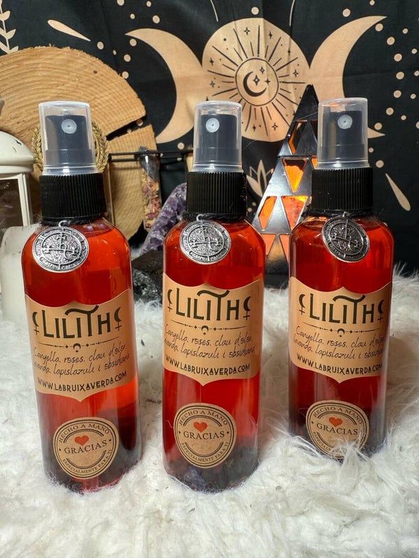 🌹🔥 Agua de Bruja de Lilith – Poder, Libertad y Rebelión 🔥🌹
