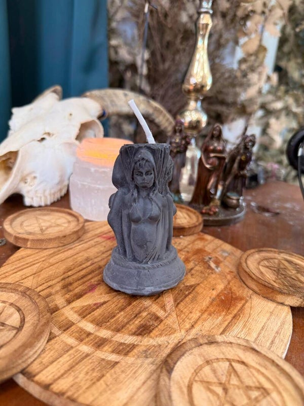 Vela Artesanal de Soja – Hécate Triple Diosa✨🌿
