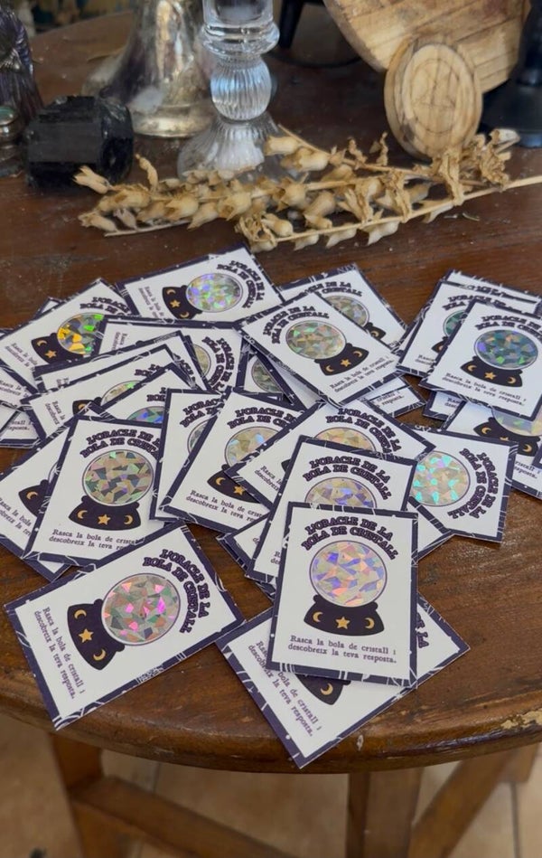 LA BOLA DE CRISTALL · Cartes màgiques de rascar