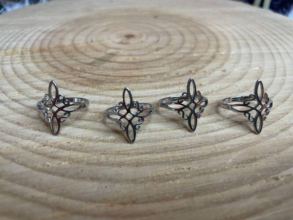 Anillo Nudo de Bruja