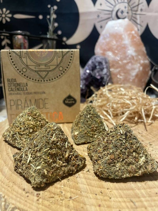 Pirámide Energética de Citronella, Caléndula y Ruda - 4 Pirámides