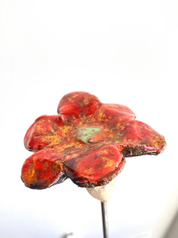 F 004
