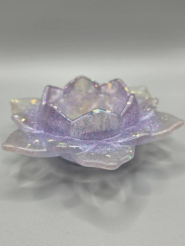 Lotus-Teelichthalter aus Epoxidharz – handgemachte Deko