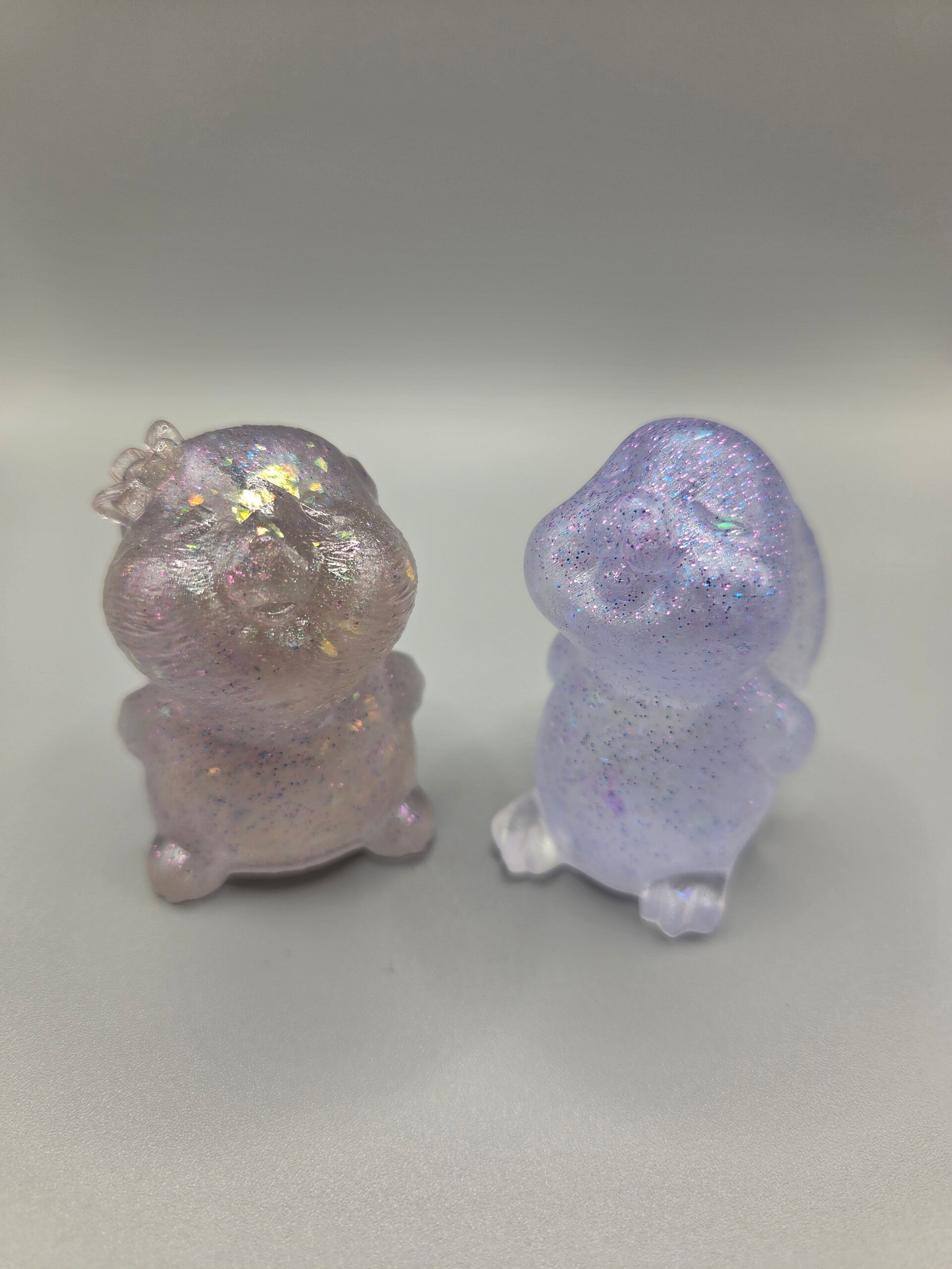 🐰 Kleine Hasenfigur aus Epoxidharz – handgemachte Osterdeko