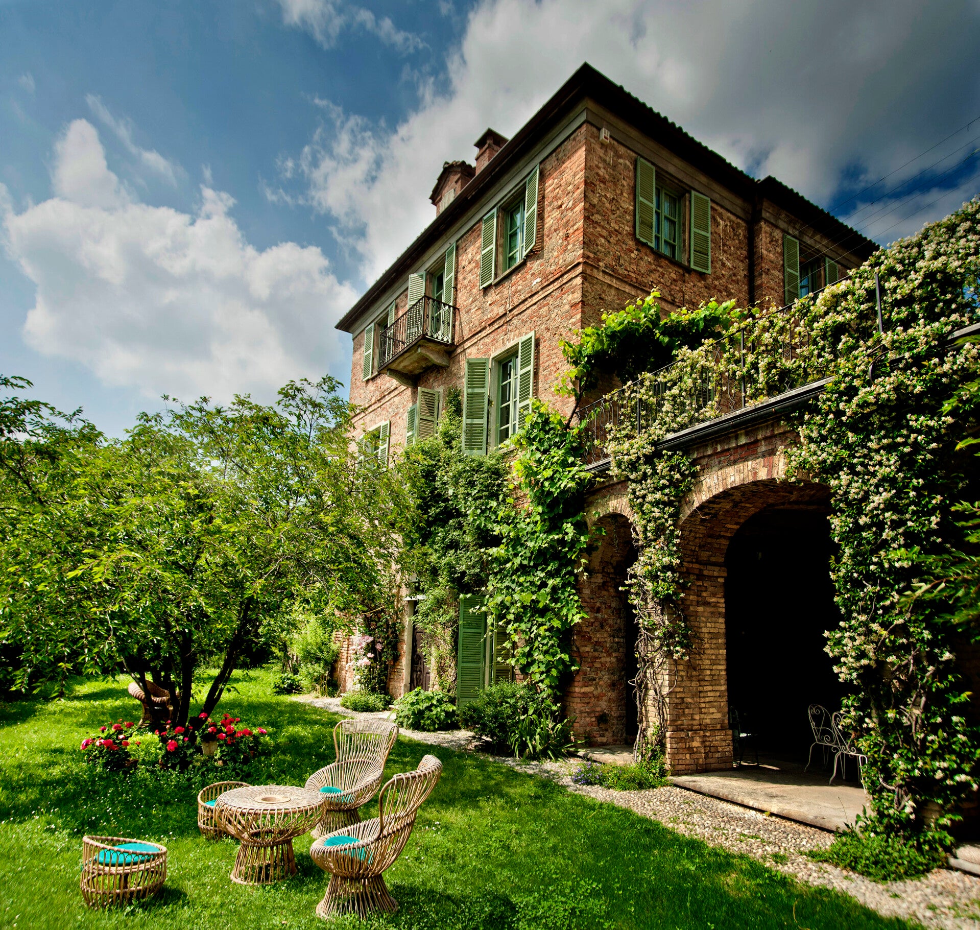 Facciata di Casa Giulia affacciata sul giardino.