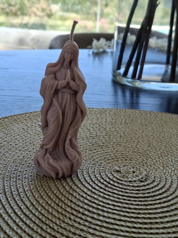 Vela Virgen María