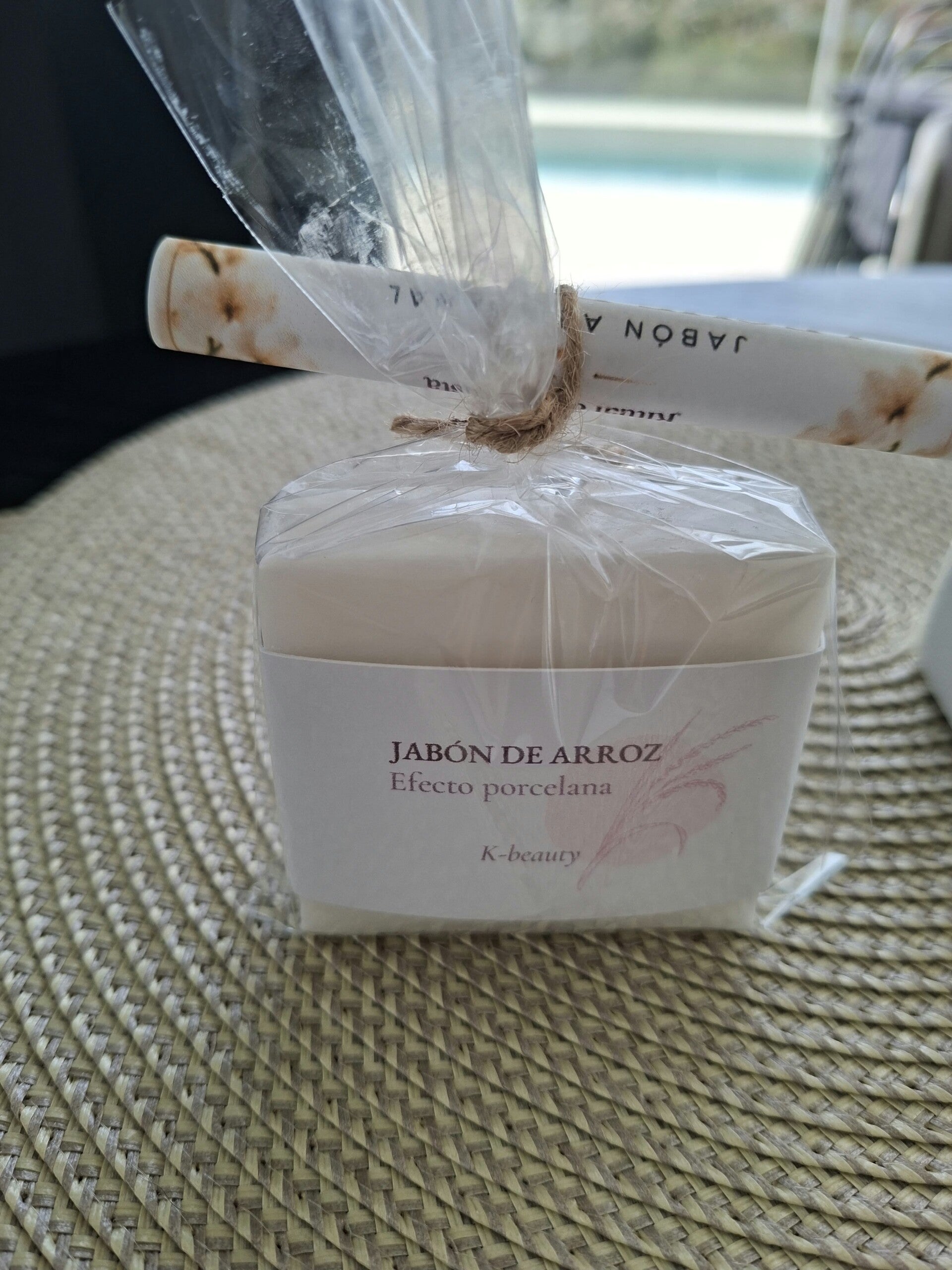 Jabón Artesanal de Leche de Cabra y Arroz- Efecto Porcelana