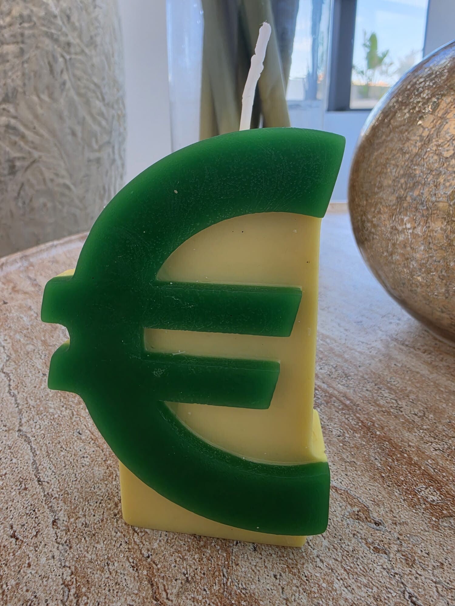 Vela Euro, para la economía