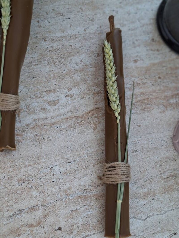 Vela artesanal de trigo y laurel