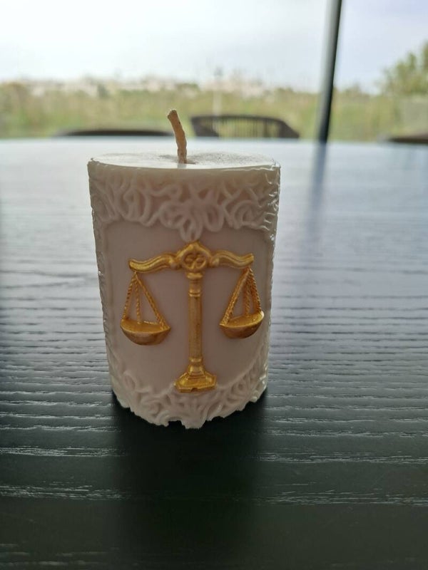 Vela justicia beige