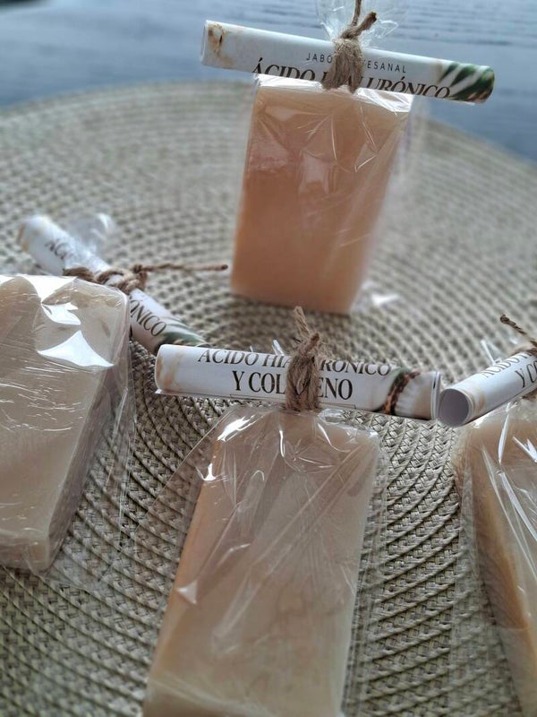 Jabón Artesanal de Ácido Hialurónico, Colágeno y Aceite de Coco