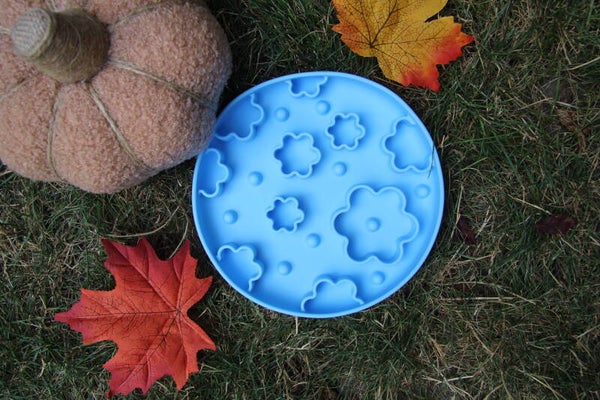 Doggotique - Leafs