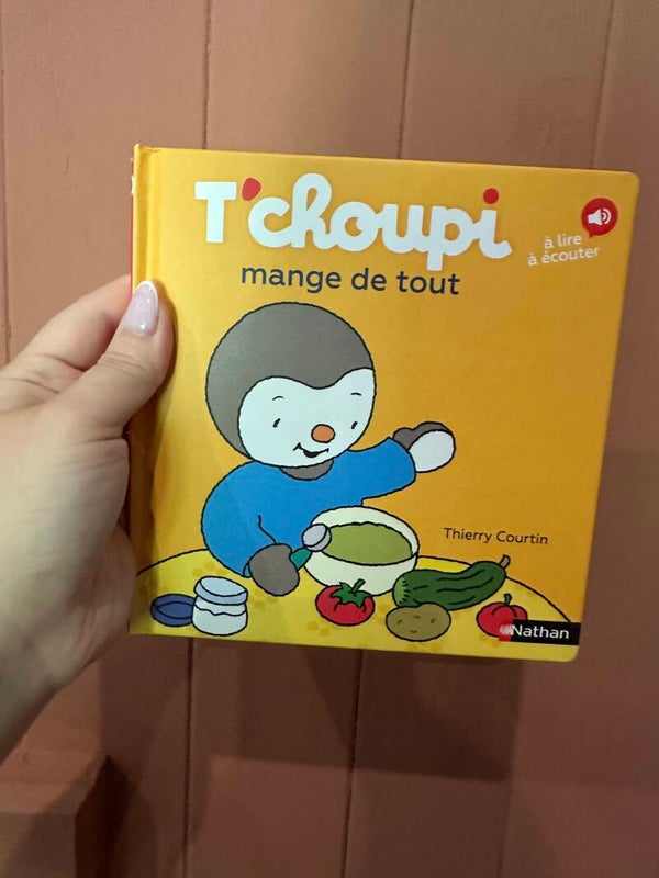 Tchoupi mange de tout