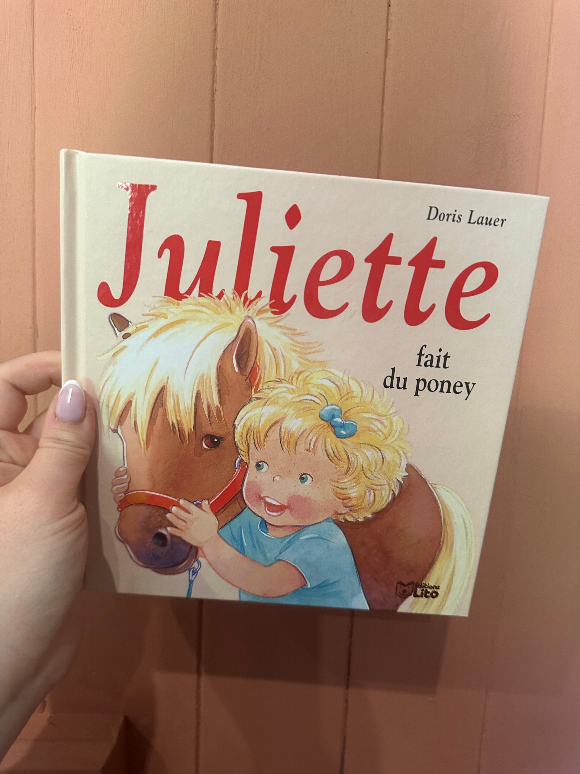 Juliette fait du poney