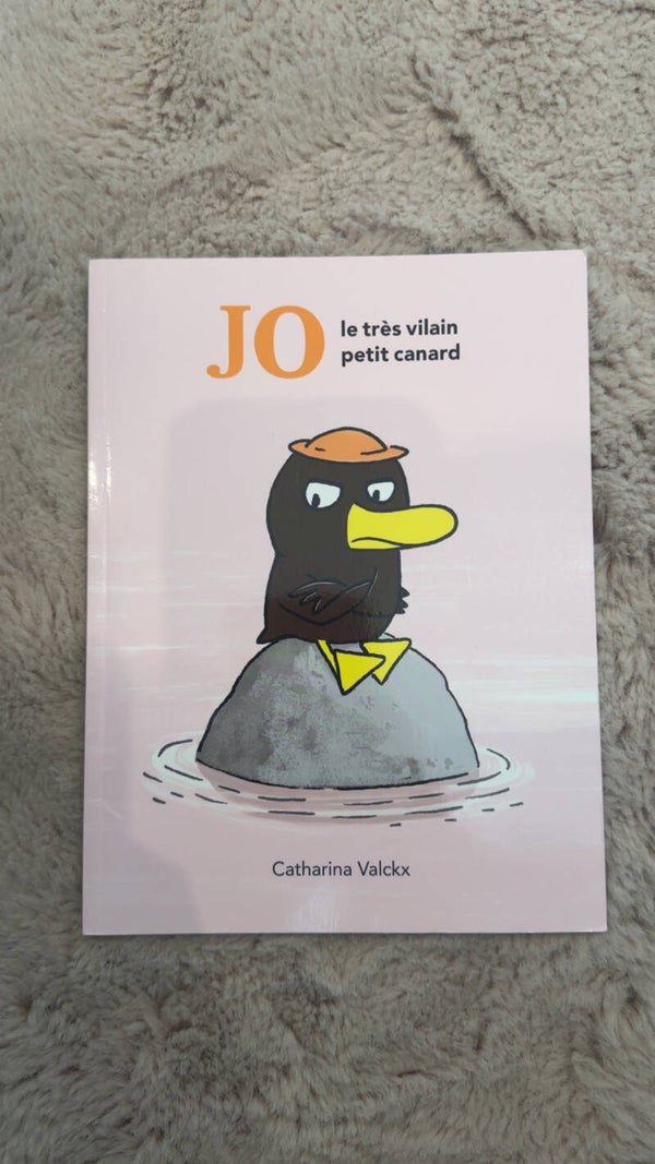 Jo le très vilain petit canard