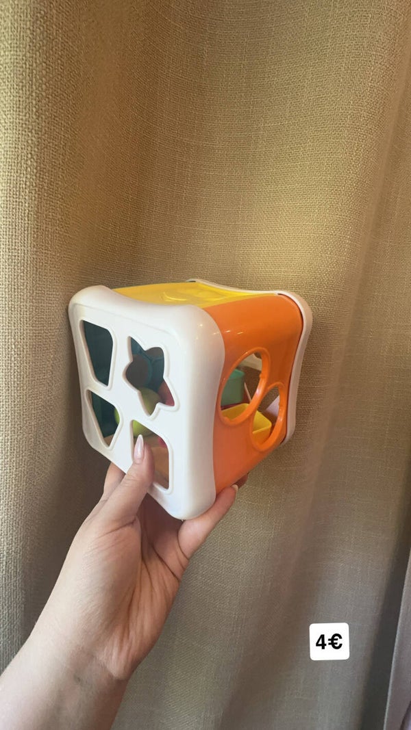Cube avec formes