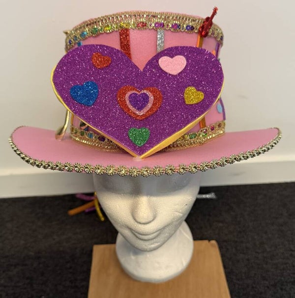 Hoed roze hartje en muziek