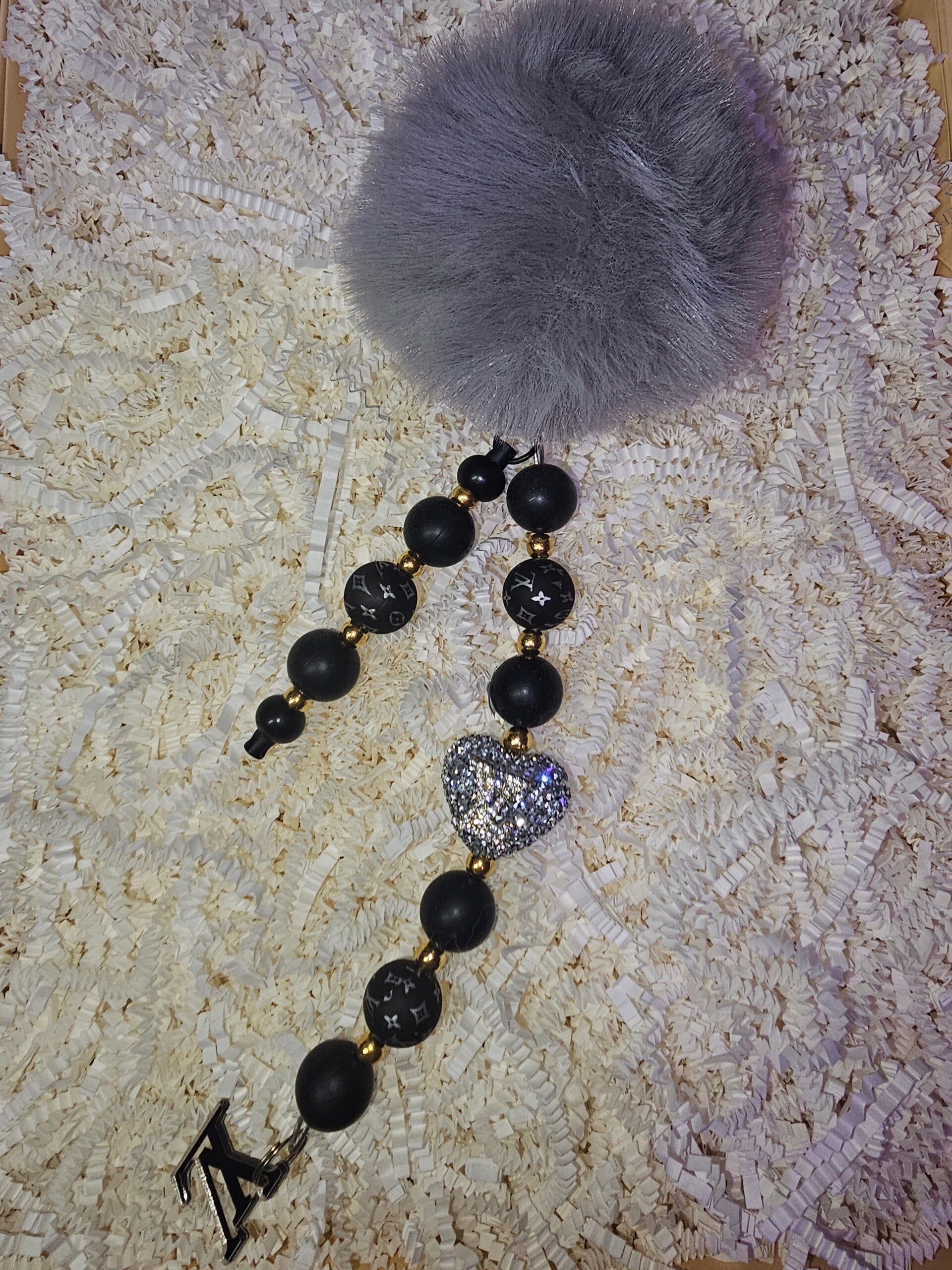 Black lv fluff sleutelhanger