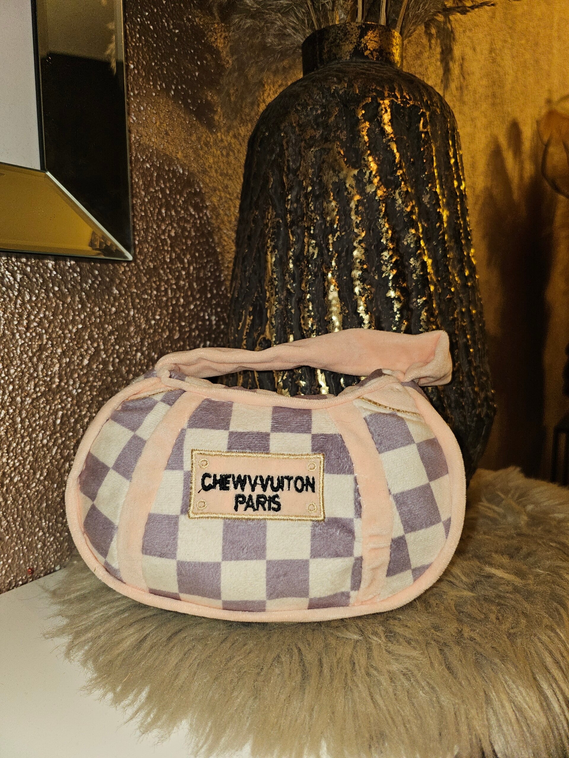 Chewy vuiton bag speelgoed