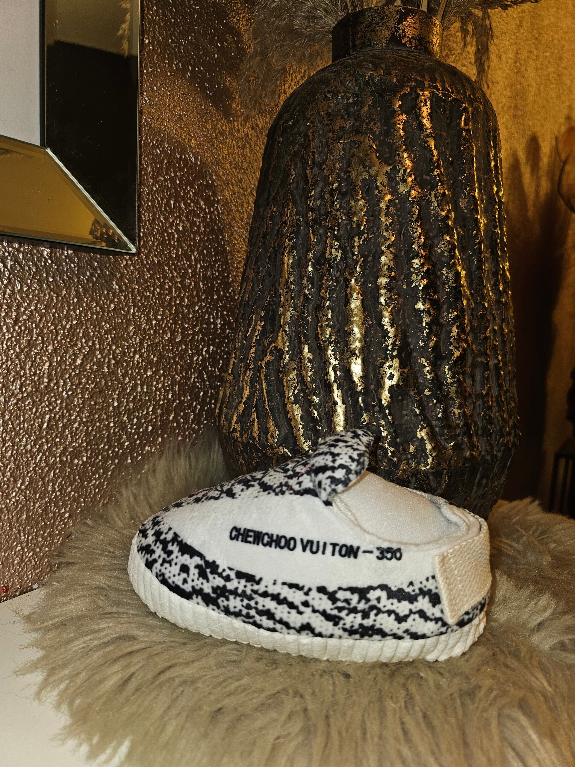 Chewchoo vuiton shoe speelgoed