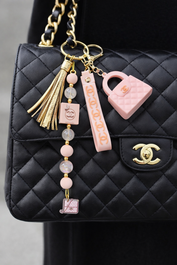 Pink Chanel tassenhanger