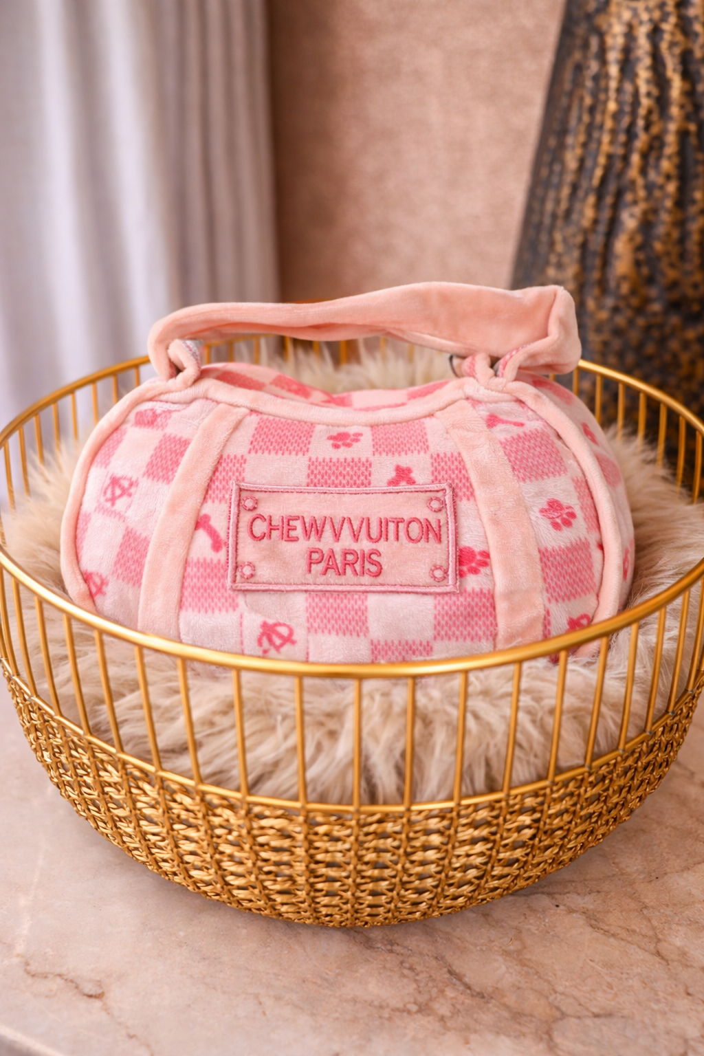 Chewy vuiton bag pink speelgoed