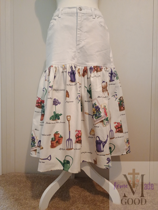 Size 10 White Vanderbilt Upcycle Jeans with Potting Shed Print