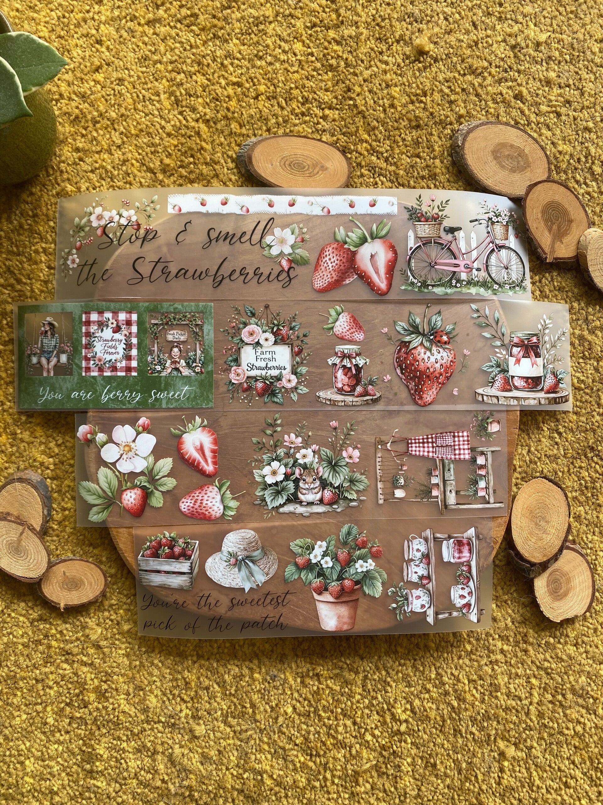 PET TAPE - Strawberry patch 60mm x 5m