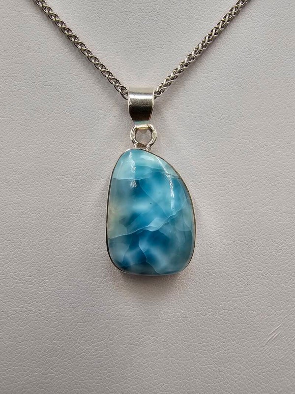 Larimar (zh)