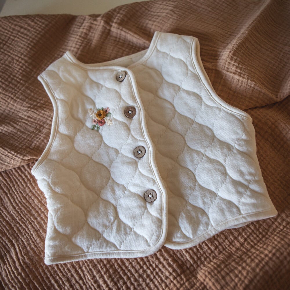 Crème baby vestje met borduursel | Maat 62