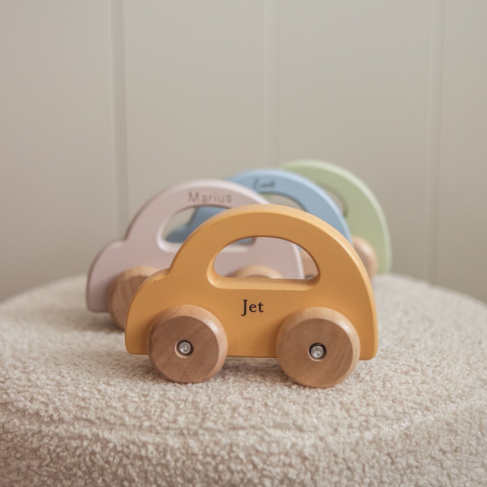 Houten auto met naam | Geel