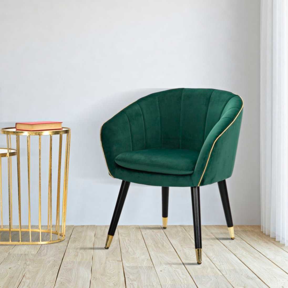 Poltrona PARIS in tessuto imbottito con dettagli oro